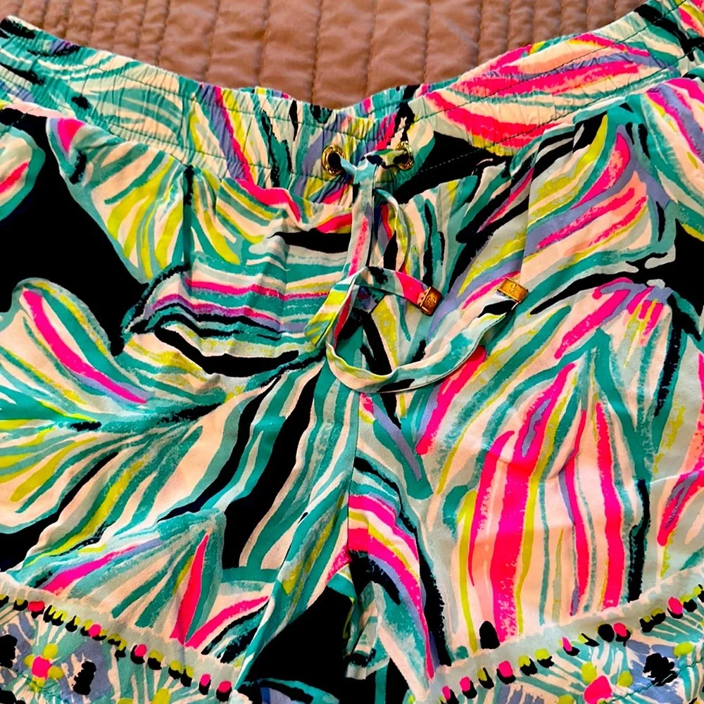 EUC Lilly Pulitzer Katia Shorts High Tide Dancing Lady size Small - Picture 2 of 6